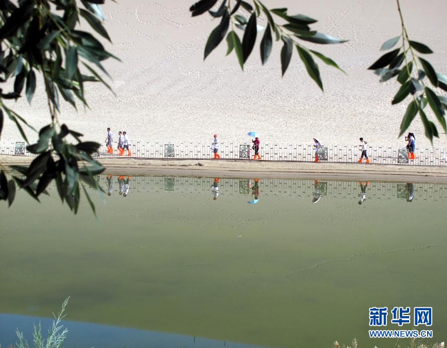 Мировое чудо - источник Юея в пустыне 