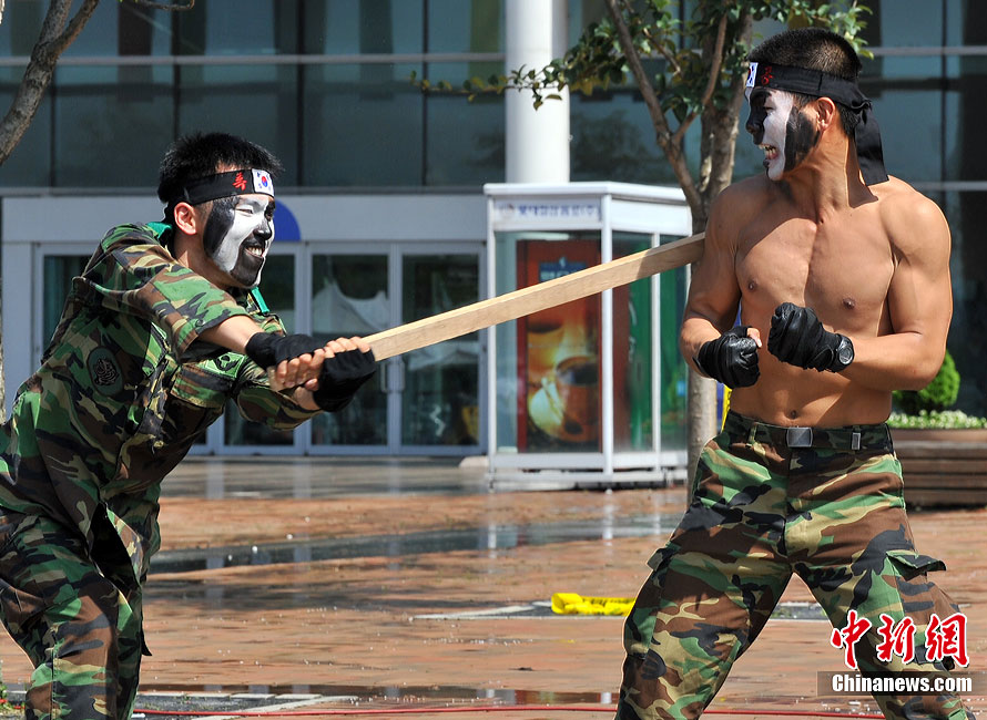 Первый этап учений рассчитан на проведение тренировки американских и южно-корейских военных в сфере борьбы с терроризмом в городах.