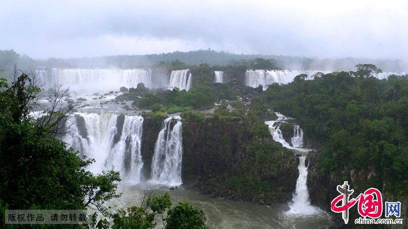 Самый широкий водопад в мире – водопады Игуасу
